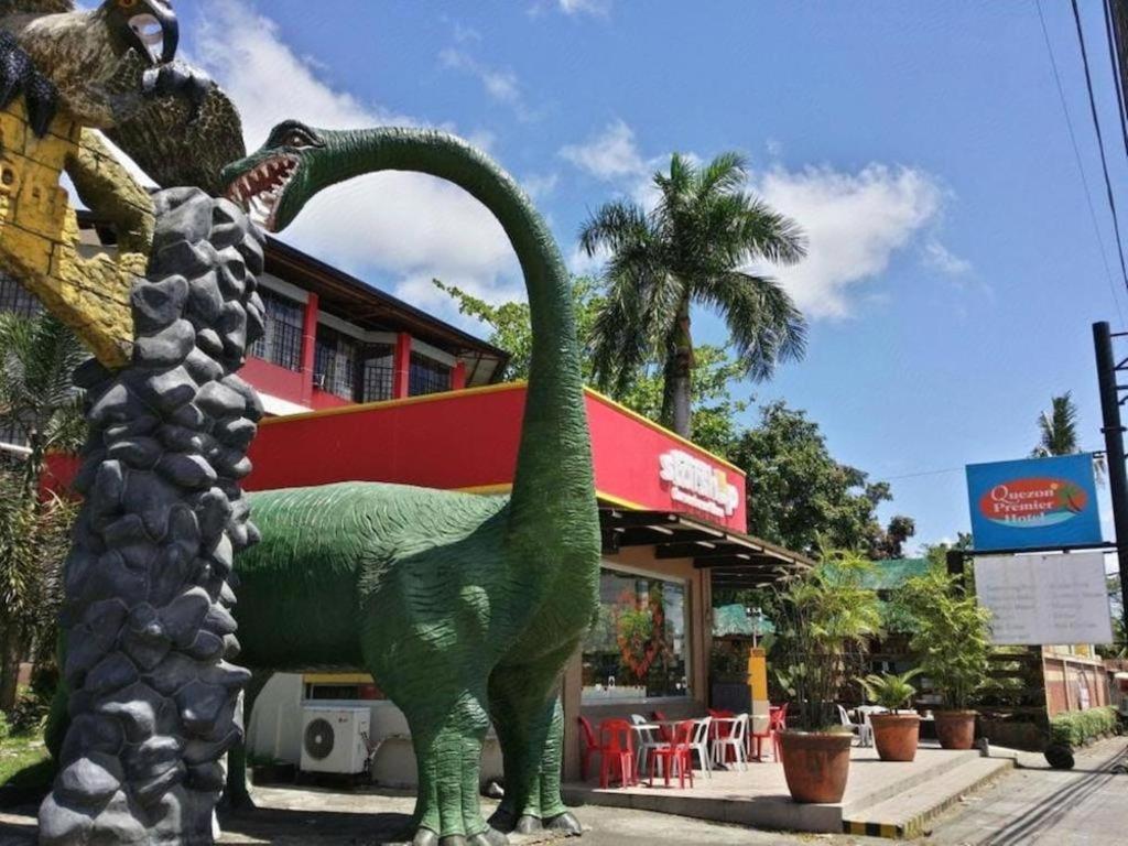 Quezon Premier Hotel Lucena Ngoại thất bức ảnh